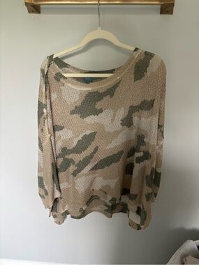 South Moon Under Beige and Olive Camo Lightweight Sweater